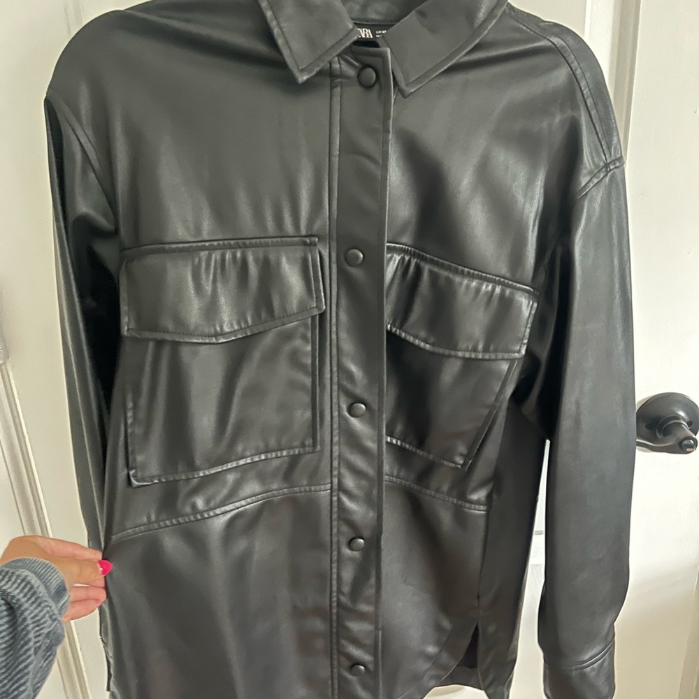 Leather jacket - Picture 2 of 4